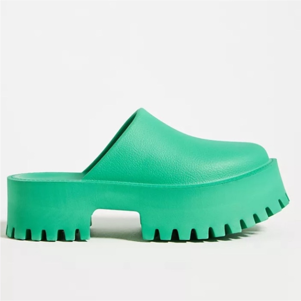Anthropologie green clogge❤️❤️❤️❤️